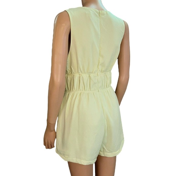 Princess Polly Plunging Romper Sleeveless Casual - Picture 5 of 6
